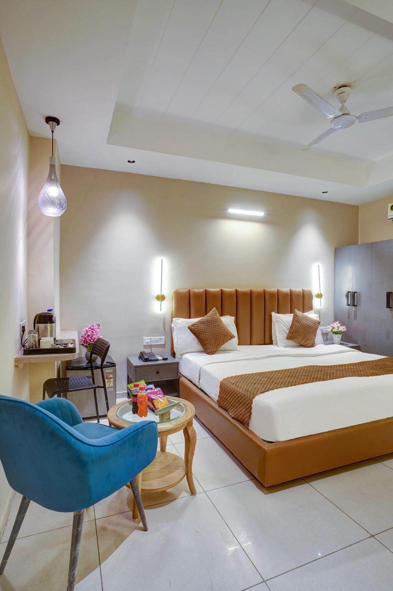 RjkBnBstaY Gurgaon Buitenkant foto